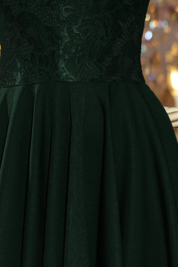 210-3 NICOLLE - Kleid mit längerem Rücken mit Spitzenausschnitt - dunkelgrün