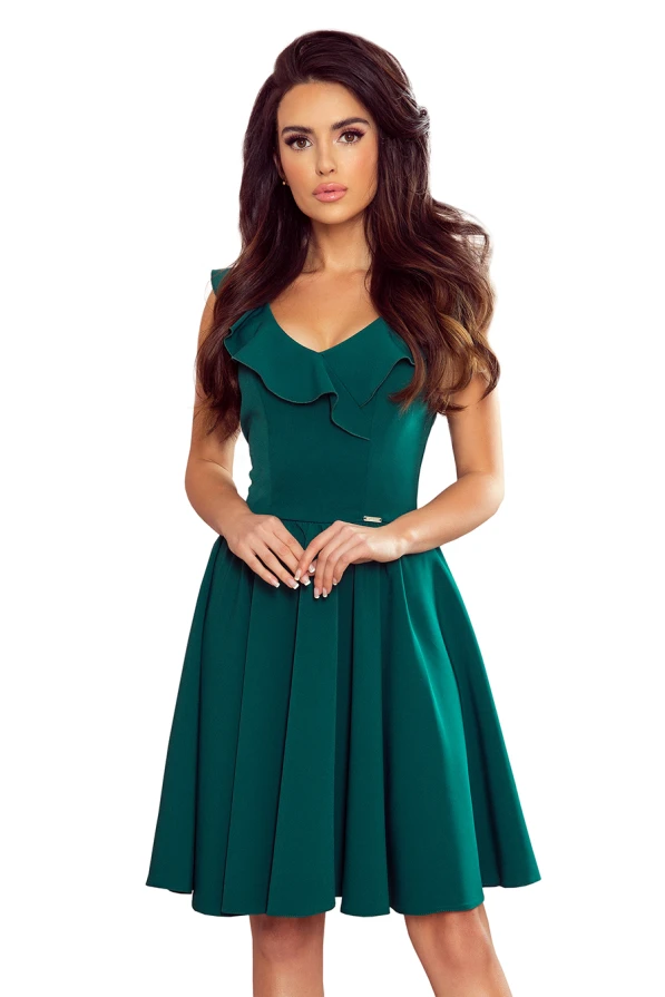 307-2 POLA Kleid mit Rüschen am Ausschnitt - grün