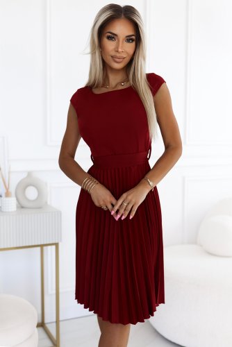 LILA Plissee-Kleid mit kurzen Ärmeln - Farbe Burgund