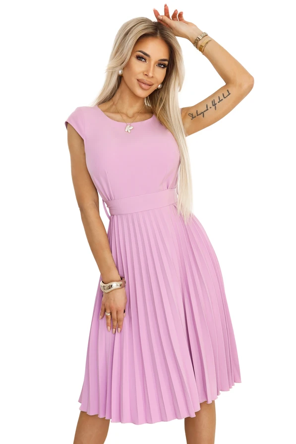 311-18 LILA Klassisches Plisseekleid mit kurzen Ärmeln und Gürtel - meliert