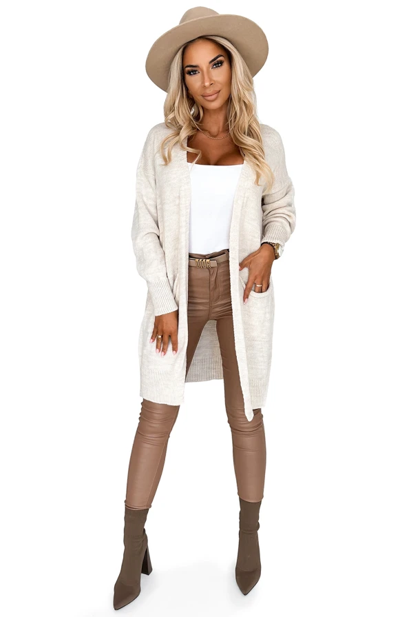 553-1 Strickjacke - warmer Pullover mit Taschen und Aufnäher - beige